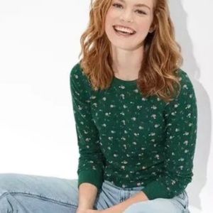 green american eagle long sleeve with flowers